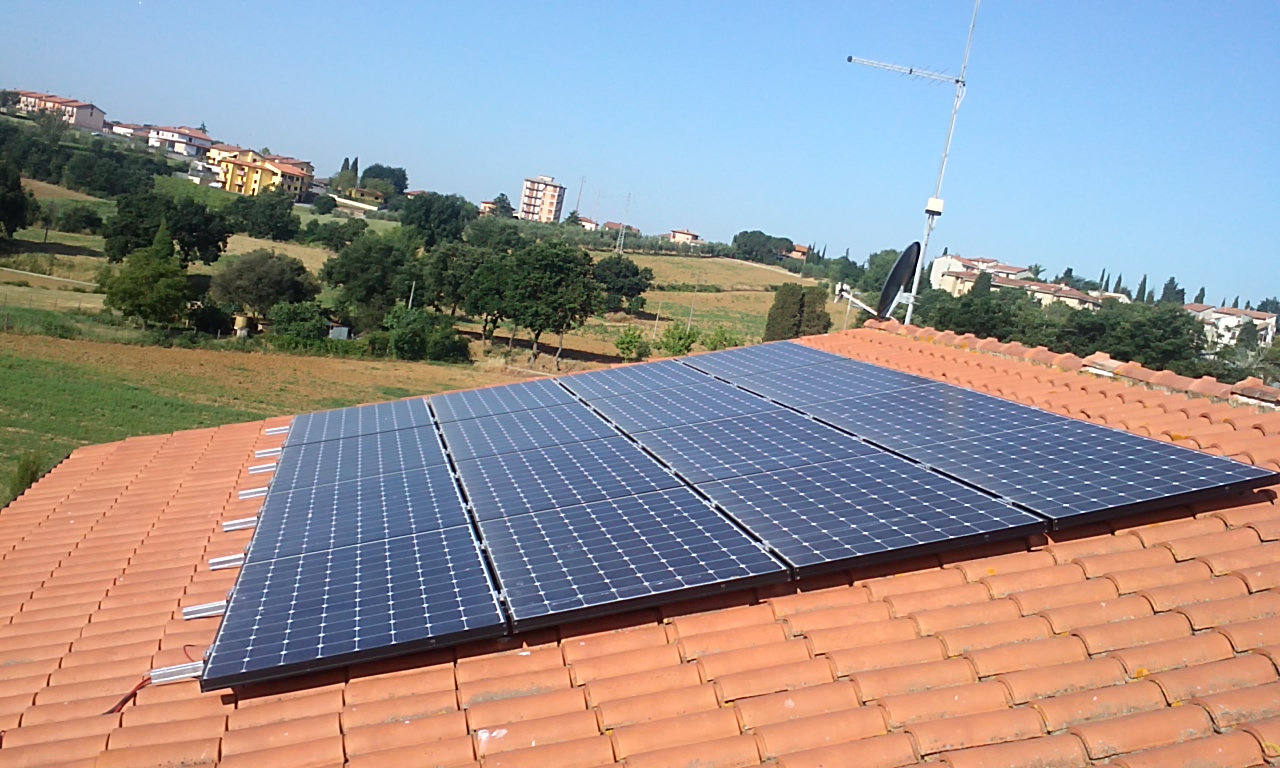 Impianto Fotovoltaico in Scambio Sul posto Lightland SunPower a Foiano della Chiana, Arezzo 